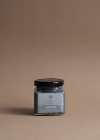 pasta de dentes natural branqueadora com carvão ativado