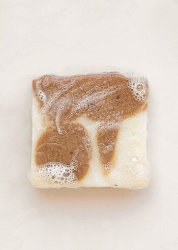 sabão esfoliante natural com espuma